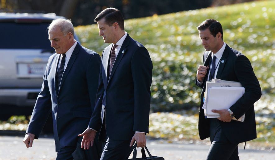 Trump_Aide_Resigns_33143.jpg-a393d_c0-0-3384-1973_s885x516