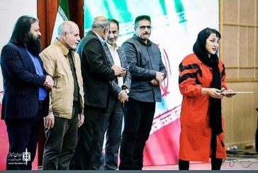این چنین سکوت کرد که با، بازی در سکوتش ماتم زده شویم
