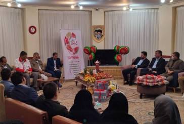 جشن یلدایی جمعی از مسئولان در کنار کودکان شیرخوارگاه