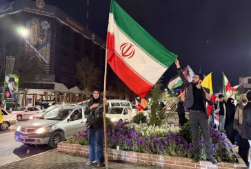 و خیابان‌ها همواره روشن است