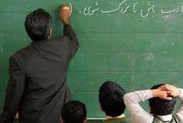 دست‌های تَرک خورده، بر گُرده‌ی شما تازیانه خواهد زد!