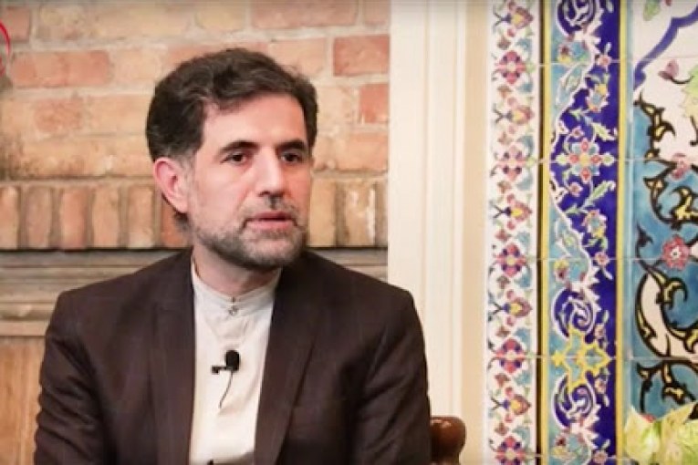 دبیر