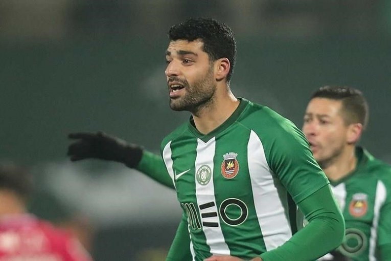 طار