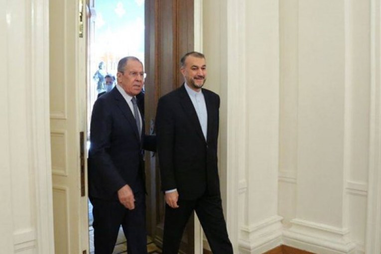 لاروف