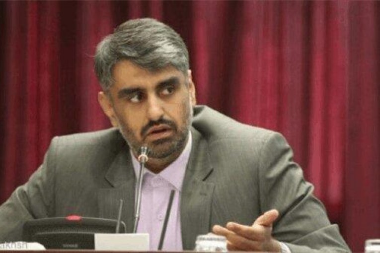 نباید با هر بهانه ای به جامعه خبرنگاری تاخت آزادی ۸ روزنامه نگار بازداشتی-@